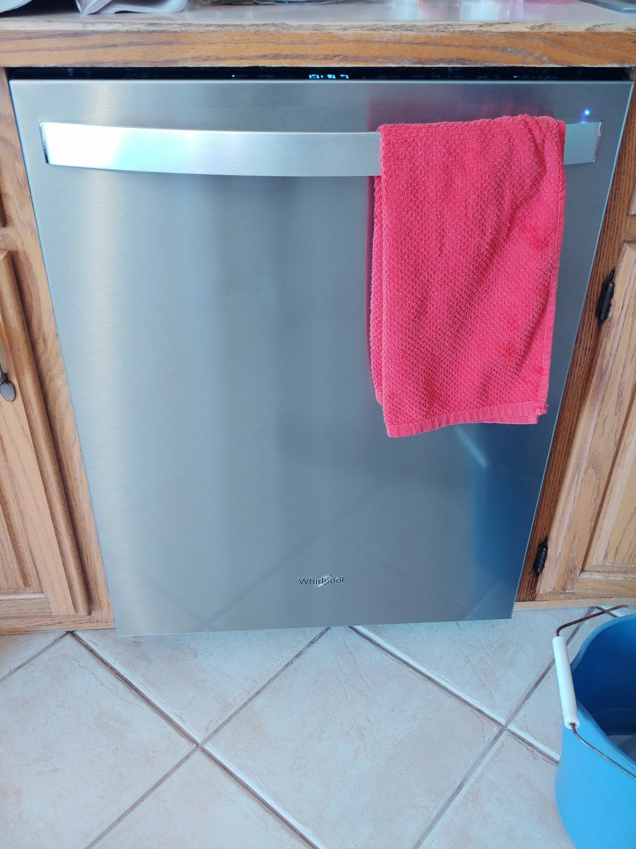 CleFoodAndBrews's tweet image. Oh yah!!!!  New Dishwasher!!  #OfficiallyOld