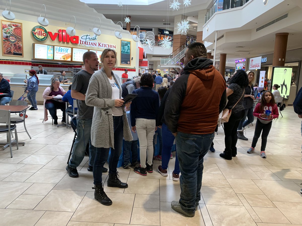 ATTbroadwayWKS's tweet photo. We are setting people up at the mall! Come down and see us at town East mall. Get a great demo and a good experience. #atttv #kamokonnects #attemployee #paintthetownblue https://t.co/iCfl6dacJX