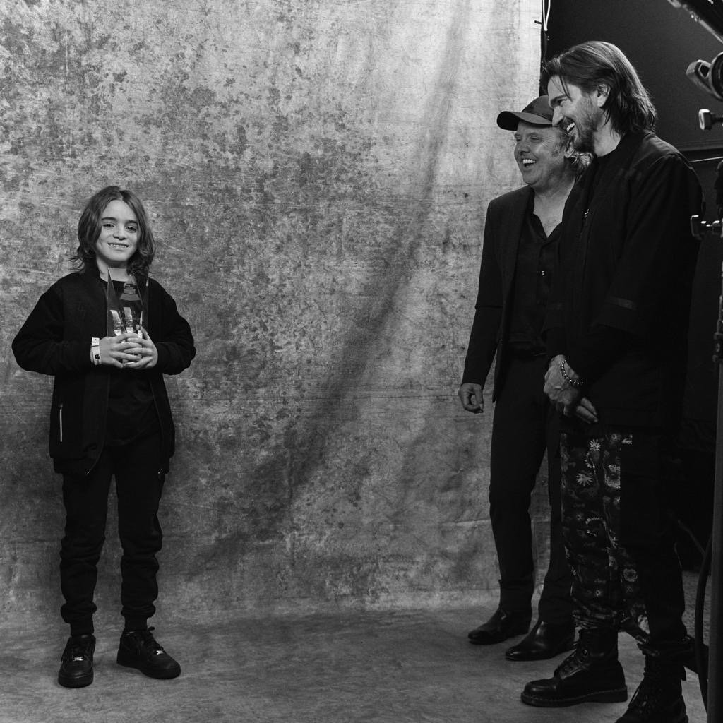 JUANES's tweet image. ... ¡a tu inspiración! Vivir sin soñar es como morir estando vivo. ¡A soñar muchachos! Créanme, se cumplen. 3/3

#omarcruzphoto
#LatinGRAMMYs