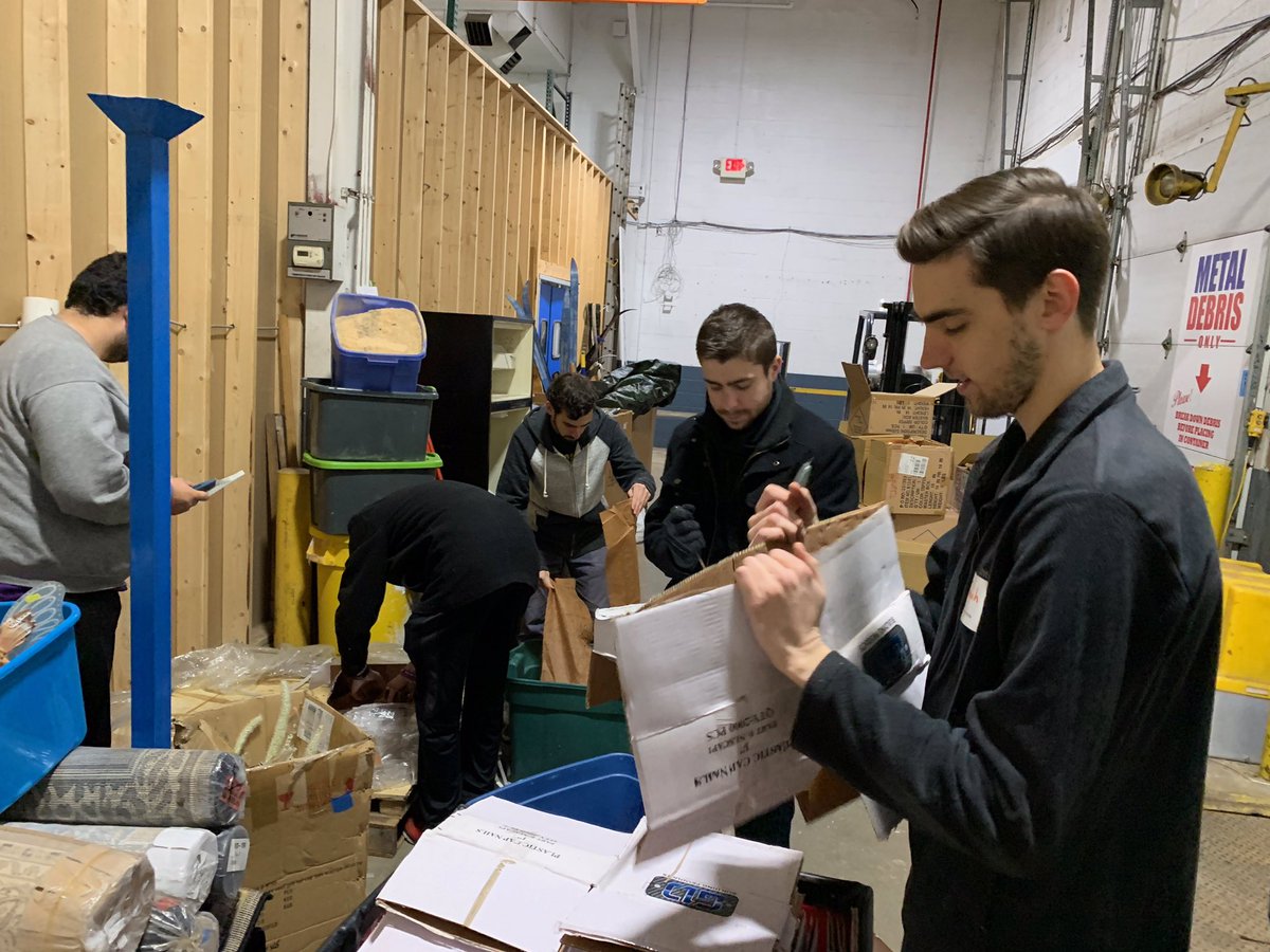 Pilams had fun volunteering at Habitat for Humanity today!