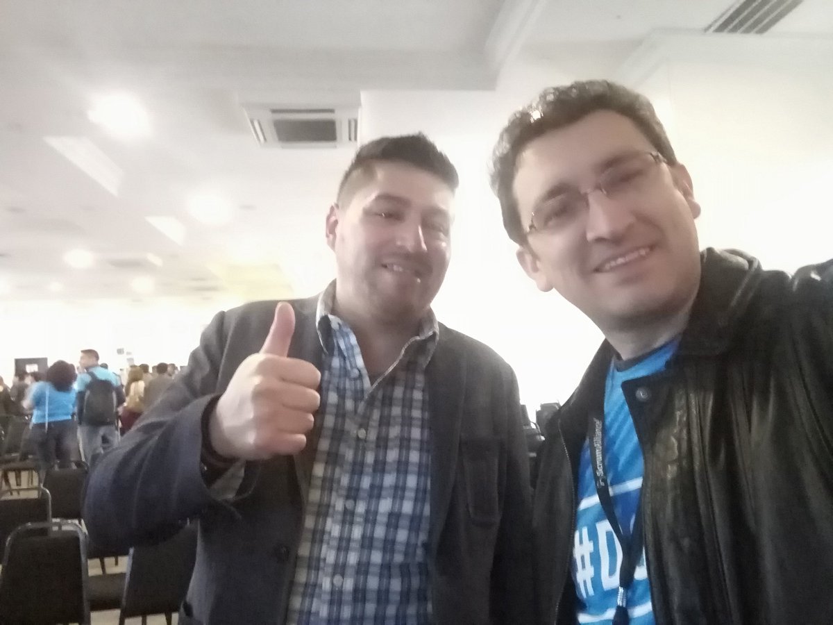 bernardocordero's tweet photo. Con Jean Paul Saltos #agilecoach de @BancoPichincha en #scrumec #scrumecuador dandome cuenta wue varias veces pude haver sido un UXexer #ux er, cambiendo mi MENTALIDAD A AGIL #mindsetagile #agilemindset https://t.co/jRkdfTSDU4
