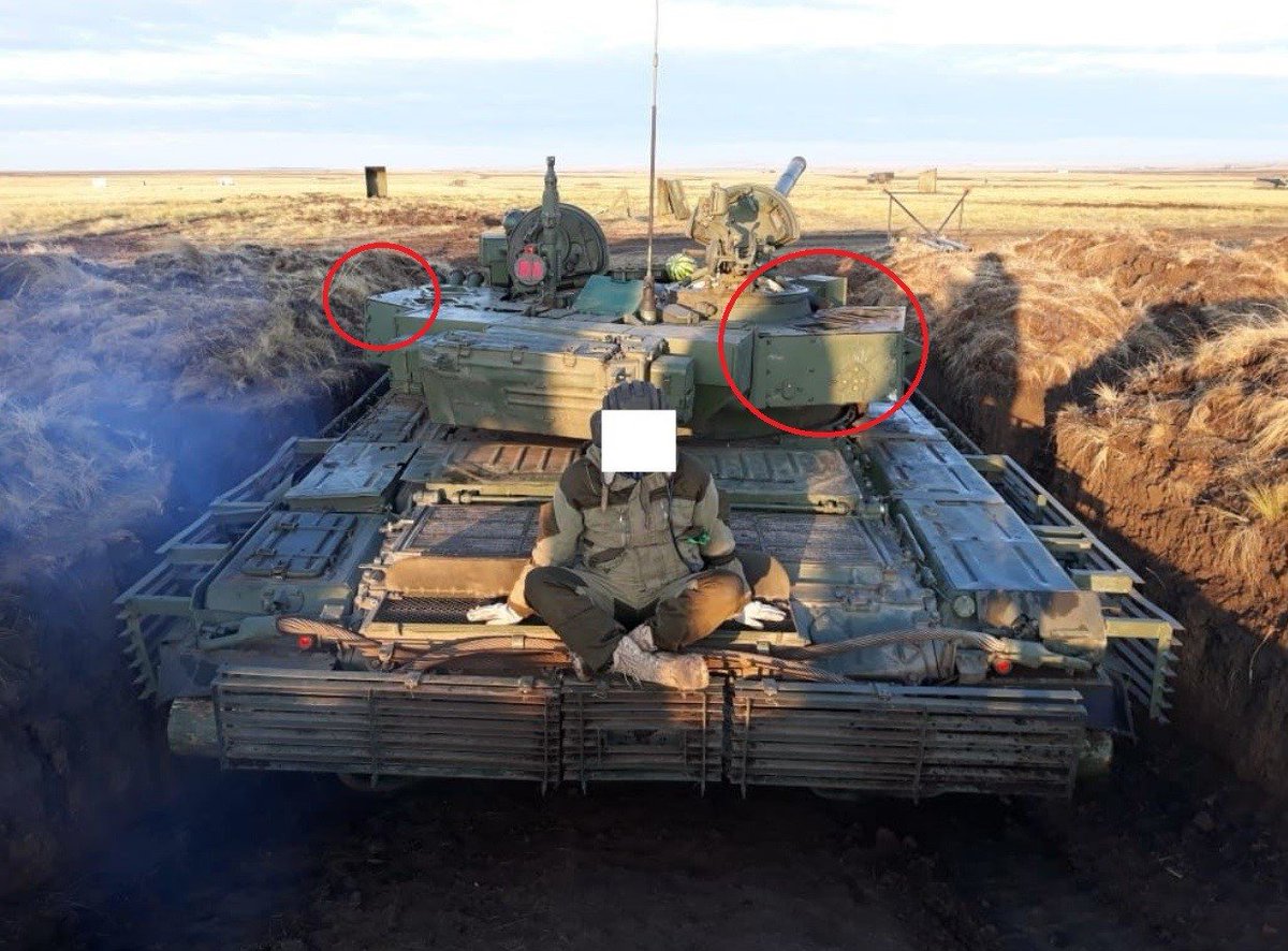 Rob Lee Photo Of A T 72b3 Tank With A Prototype Of The T09 06 Arena M Active Protection System In January 17 Kbm Kolomna S Valery Kashin Said The Arena M Was Undergoing Tests