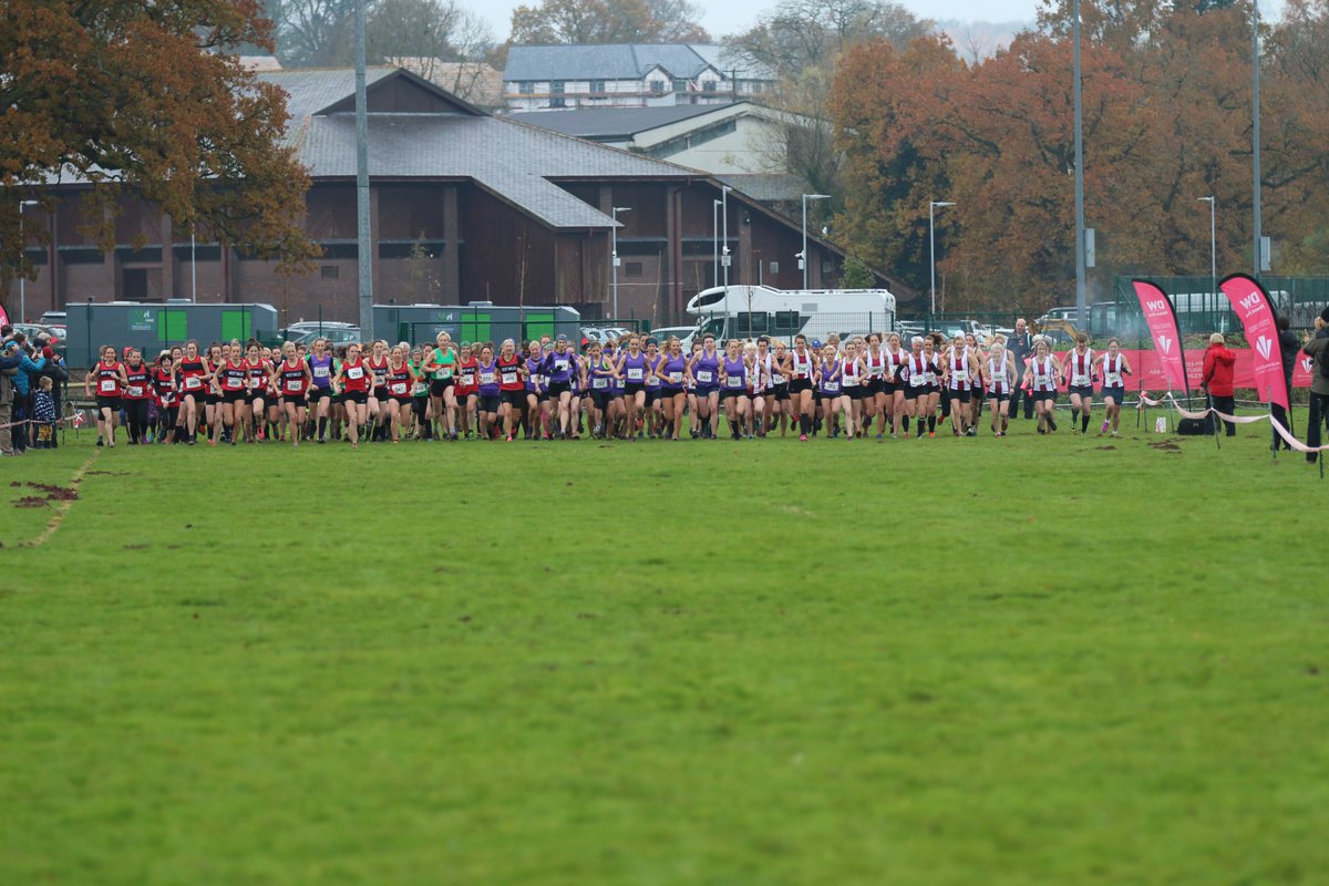 johnny_lam's tweet photo. North, South, East, West! A return back to Brecon for the 2019 Welsh Inter-Regional Cross Country Championships. A few shots of the Senior Women and Masters race. Photos © 2019 Johnny Lam. @WelshAthletics #Welsh #InterRegionals #xc #crosscountry #muddybrilliant #WelshIRXC19 https://t.co/XNQykWfvhD
