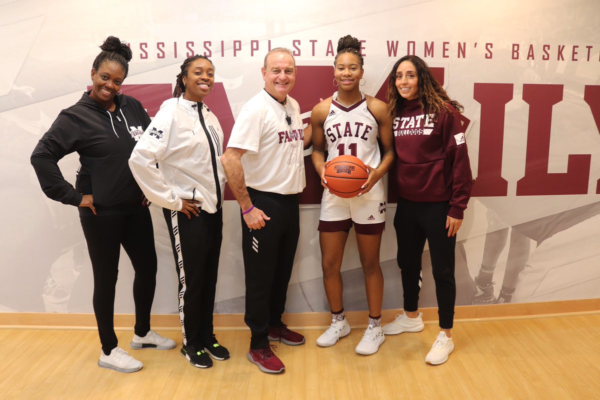 morashawiggins's tweet photo. thank you for a great unofficial visit! @MICROSSOVER https://t.co/aZqwxfs5Dz