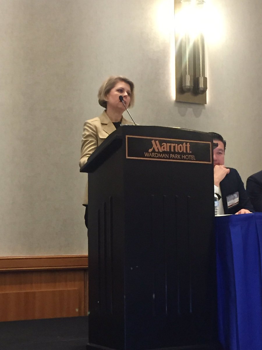 chulkimMD's tweet image. #DCLUNG19 Dr. Simona Armaca (PharmD) and Eunice Ochuonyo (MSN, FNP-C) from @LombardiCancer highlighting the challenges of irAEs and discussing guideline recommendations. Nurses/APPs can play an important role in monitoring and managing irAEs. #teamworkworks