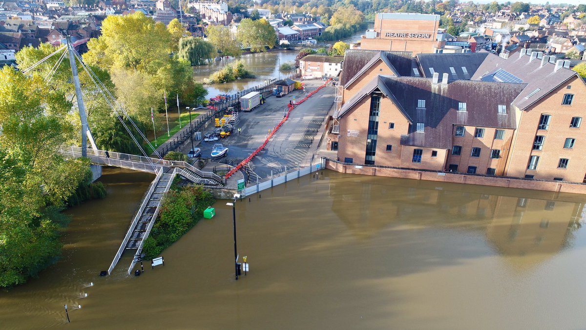 Наводнение в любляне. Наводнение в указанных. Бангладеш наводнение 1970. Потопы в россии. Наводнение в указанных.