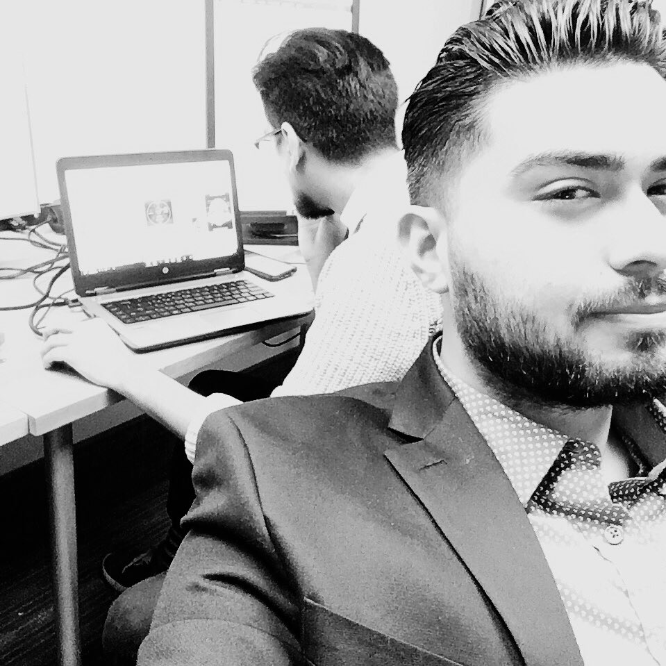 lupegarzaa's tweet image. Grinding it out from 5am-2am (21 hours just about) every day.
To win you have to sacrifice.

You want something bad enough you can have it. Just work harder for it. 

I dropped school to pursue what I really love and I’m thankful every day. Now I decide my future.