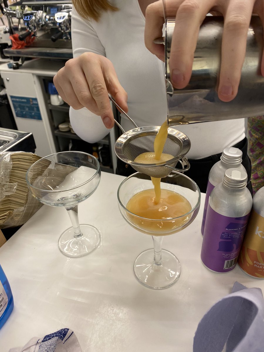 Scenes in <a href="/kioskmcr/">kiosk</a> <a href="/manarndale/">Manchester Arndale</a> earlier 🤘🏼