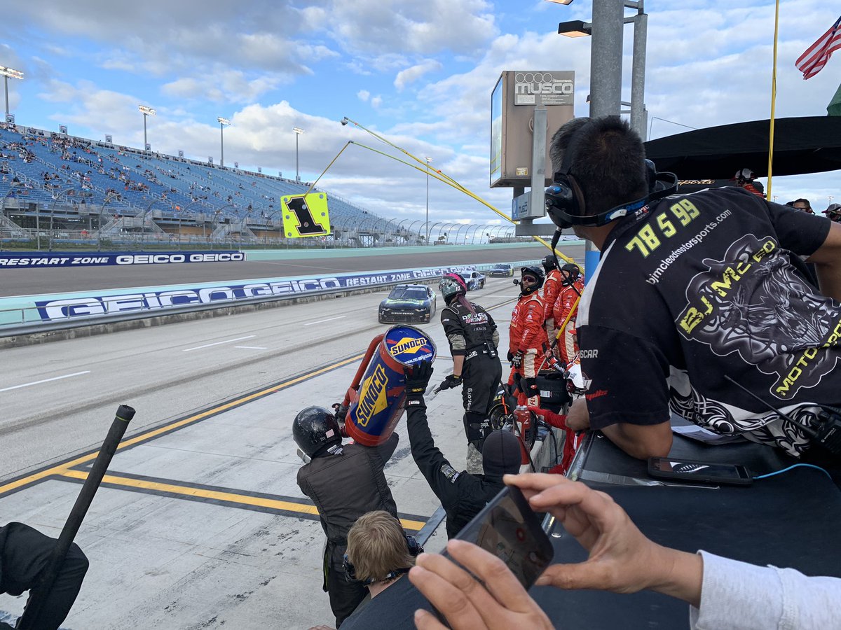 Stage 1 p 28 for <a href="/VinnieMiller_/">Vinnie Miller</a>   <a href="/TeamBJMcLeod/">BJ McLeod Motorsports</a> crew chief <a href="/keithwolfey/">Keith Wolfe</a> says ‘save fuel- staying out’
#FordEcoBoost200