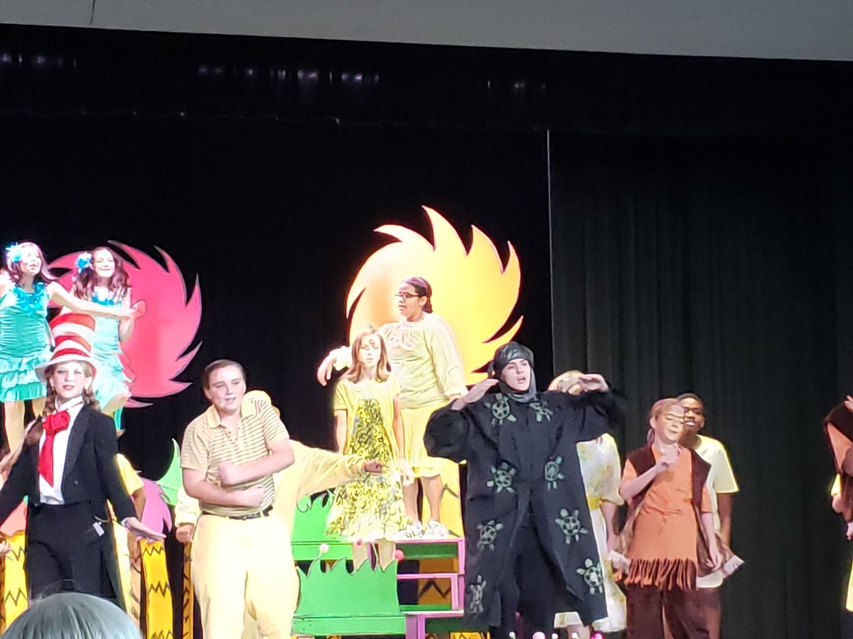 VistaRidgeMS's tweet photo. SEUSSICAL JR  AT VRMS! #VRMSINTENTIONAL #CELEBRATEKISD #STRONGERINTHEPRIDE https://t.co/oNBQhq2oYG