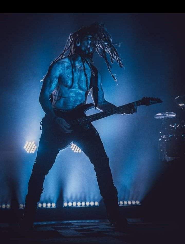 Happy Birthday  to the original Machine Head guitar player Logan Mader    