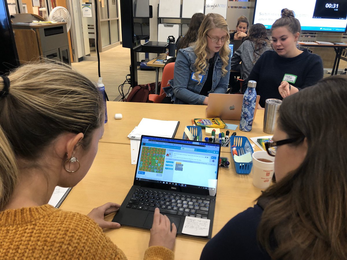 jzwvu07's tweet image. 💻🌟Spent the day with this energetic and excited group of WV Educators now ready to bring CS into their classrooms and move #WVForward thanks to @codeorg and @CodeWV! #teachcode #codewv @TeachCode