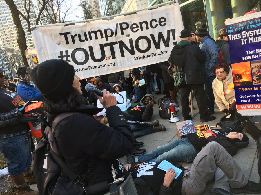 dacosta578855's tweet image. Its time!!!
Join us with HT
#TrumpPenceMustGo
#TrumpPenceOutNOW