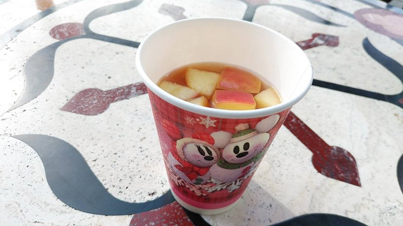 東京ディズニーリゾートpr 公式 寒い季節に飲みたくなる ホットドリンク 本日11月17日 日 21 54 放送の 夢の通り道 日本テレビ 中京テレビ は 東京ディズニーシー アップル シナモンのホットドリンク アメリカ ホットアップルドリンク