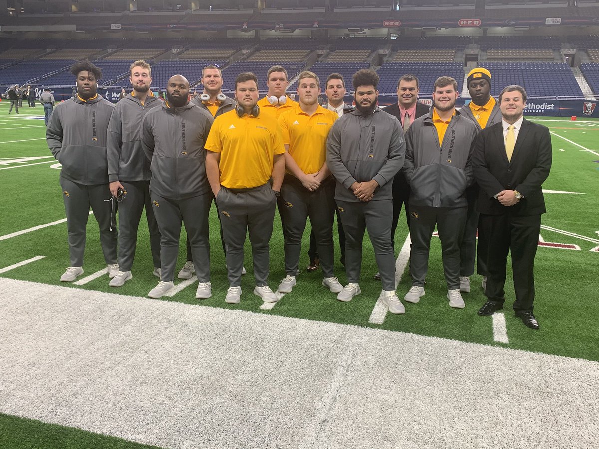 CoachStanchek's tweet photo. Great Team Win!Proud Of This Group! #SMTTT https://t.co/AqnzDZXQyf