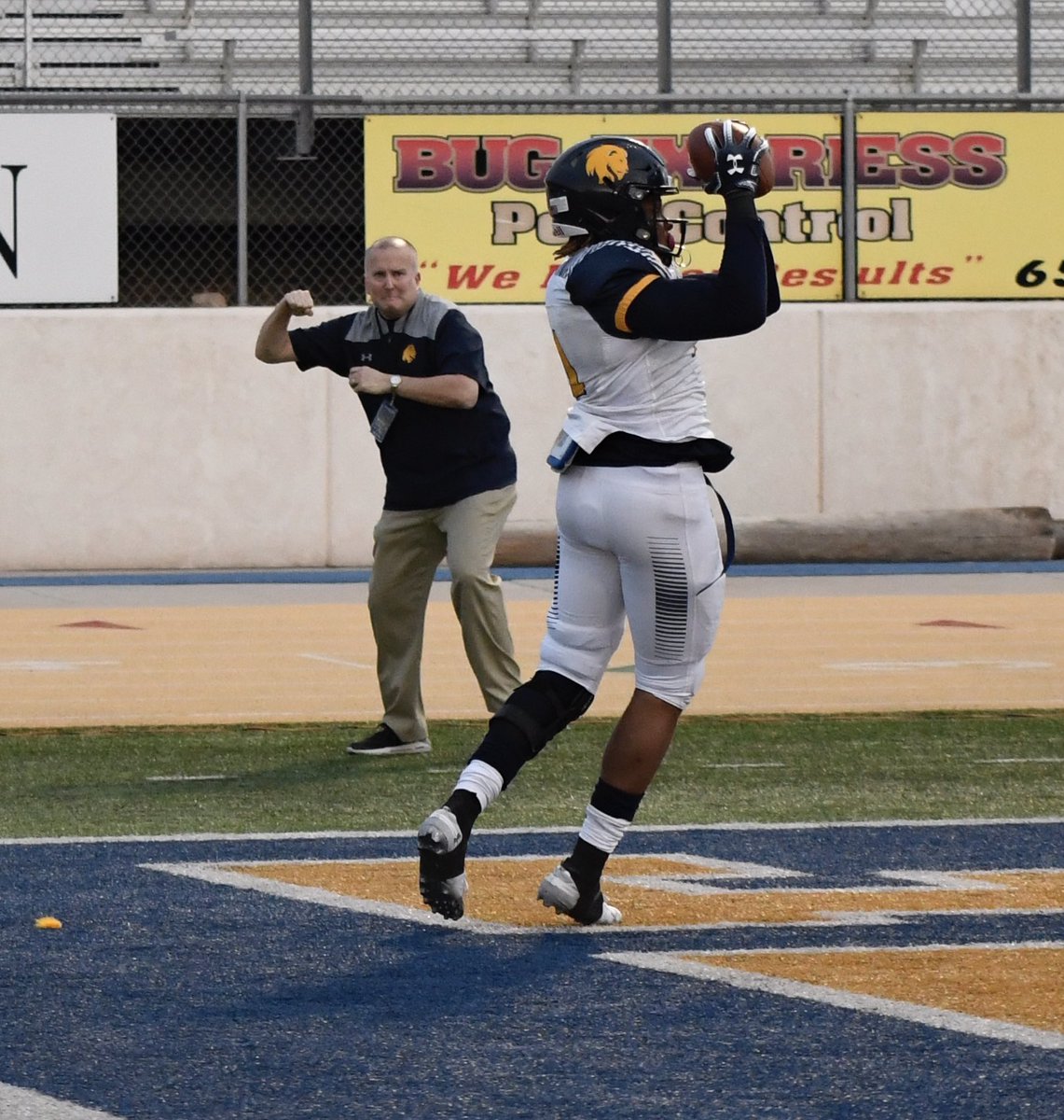 Tyler Guice catches the 2-yard touchdown pass to put the Lions up 17-3 with 2:17 to play! 

<a href="/Tim_McMurray/">Tim McMurray</a> seems to enjoy this.