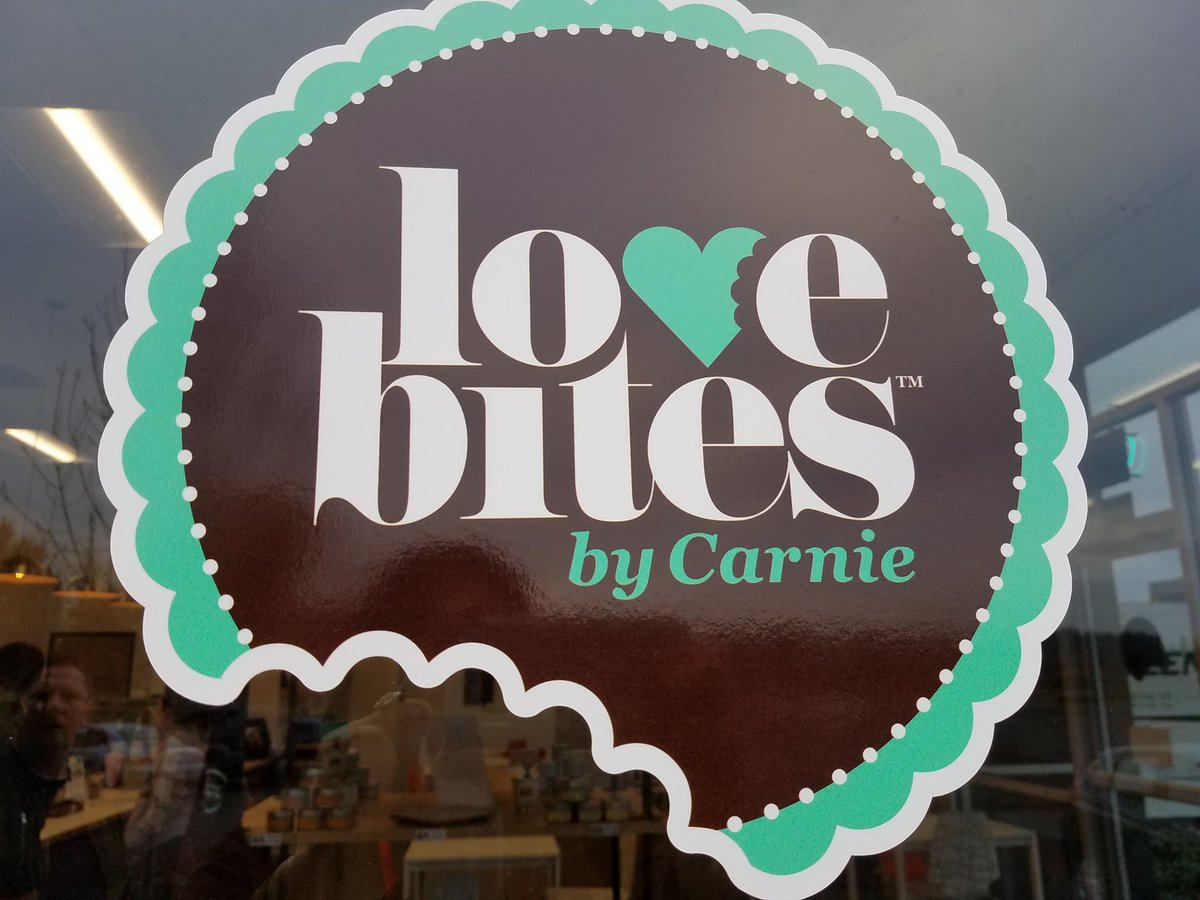 InductDennis's tweet photo. I intended to add a pic of my sandwich from @LoveBitesCarnie but inhaled it too quickly. The food was great @CarnieWilson, we will be back! https://t.co/Km91c0R700