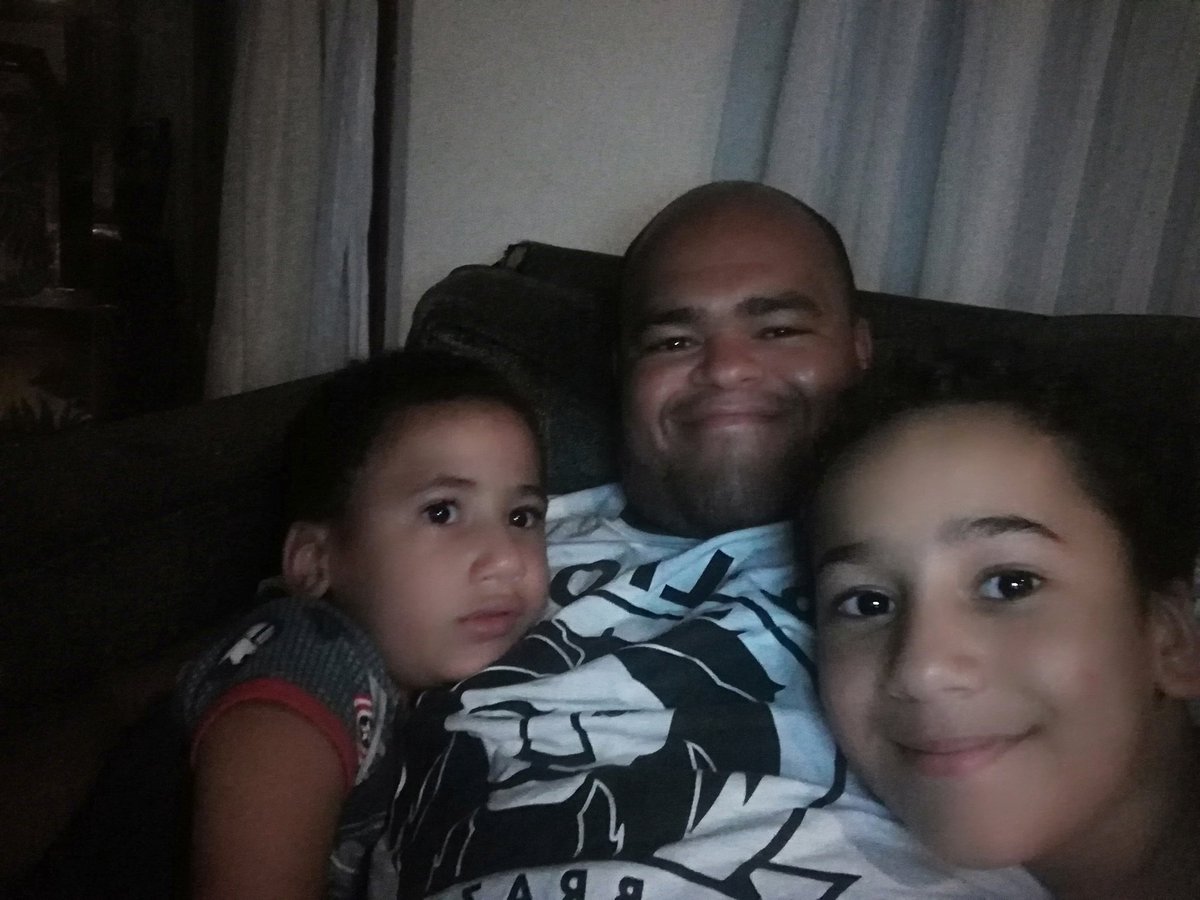 SAMUCASAPP's tweet photo. #JacareNoCombate #UFCnoCombate #shogunnocombate Familia no combate! Prontos para vitória!! #oss #heey https://t.co/WJOQm0FKUY
