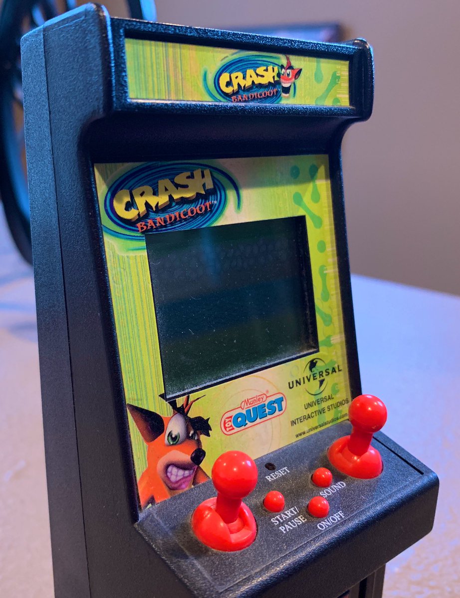 Crash Bandicoot Archive CB25 on Twitter "Crash Bandicoot LCD mini