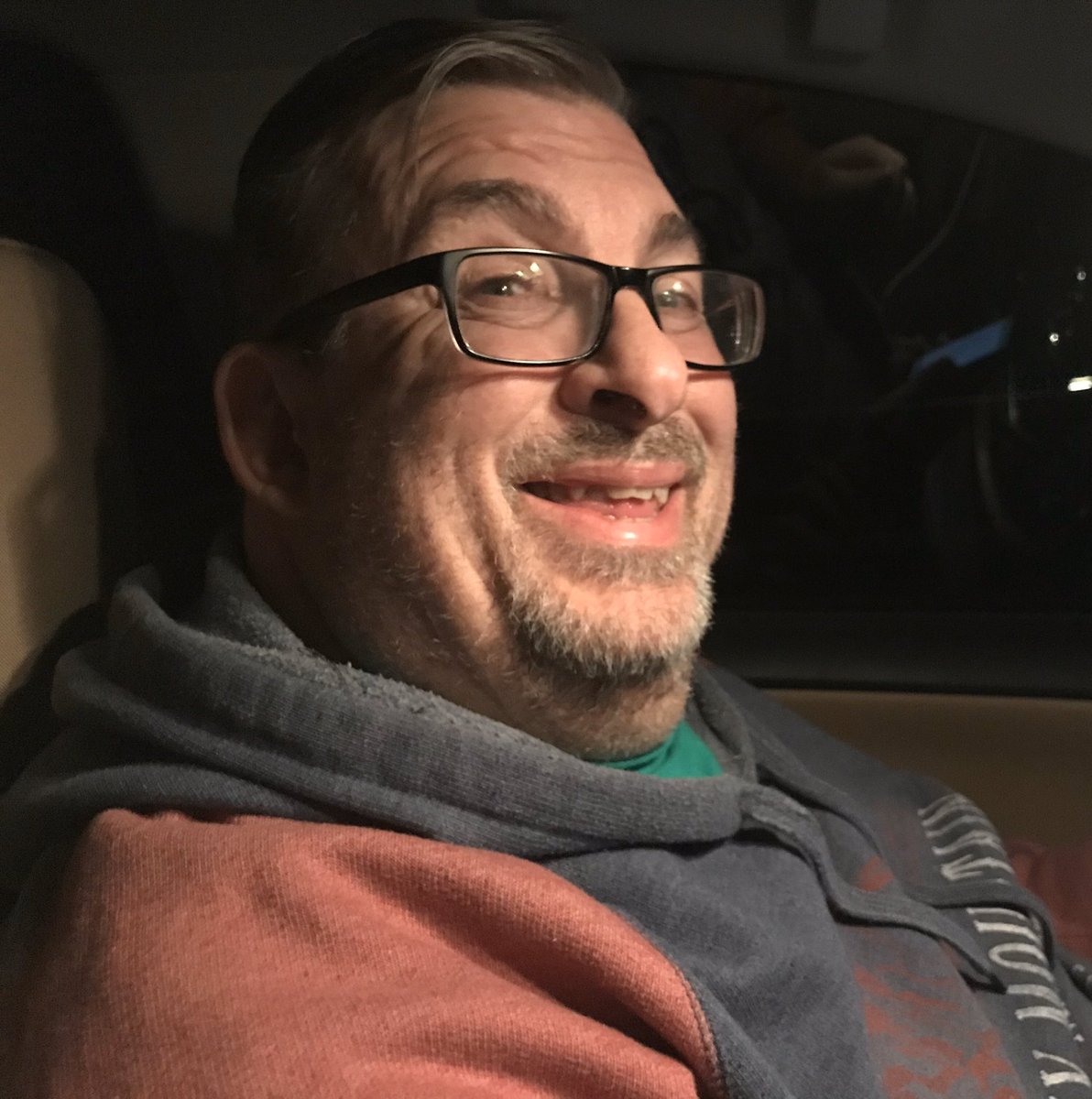 Susan_Slinkard's tweet photo. County 14 was Refugio. It was dark, so I took a photo of Gary! #geocaching #countychallenge #TexasCountyChallenge @garyslinkard https://t.co/KHnIblHQnf