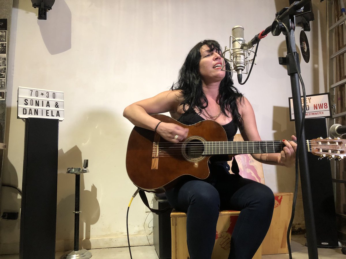 radioencasa's tweet photo. AHORA @danieladoffo canta en vivo en @7030Radio antes de presentarse el 9 de febrero en @Cosquin_Rock 
https://t.co/tcvPMHHic2 https://t.co/JyfIl1Yjwo