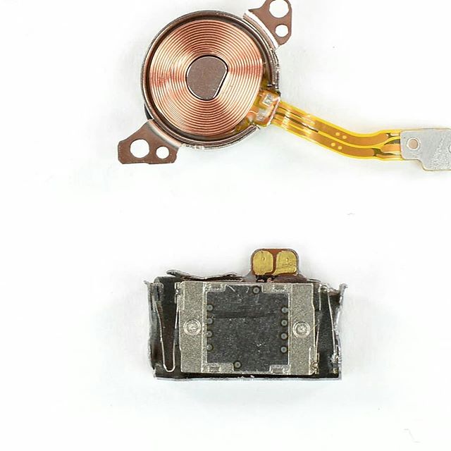 tamhanna's tweet image. #lineardrive systems for #hapticfeedback. @ifixit found one in the #huawei #mate30pro - generates vibrations via a #feathermasssystem like Apple&apos;s #tapticengine. Another cool #mechanicalengineering idea was the use of the screen as a reflection mass…

📸 instagram.com/p/B48pB3DDi78/