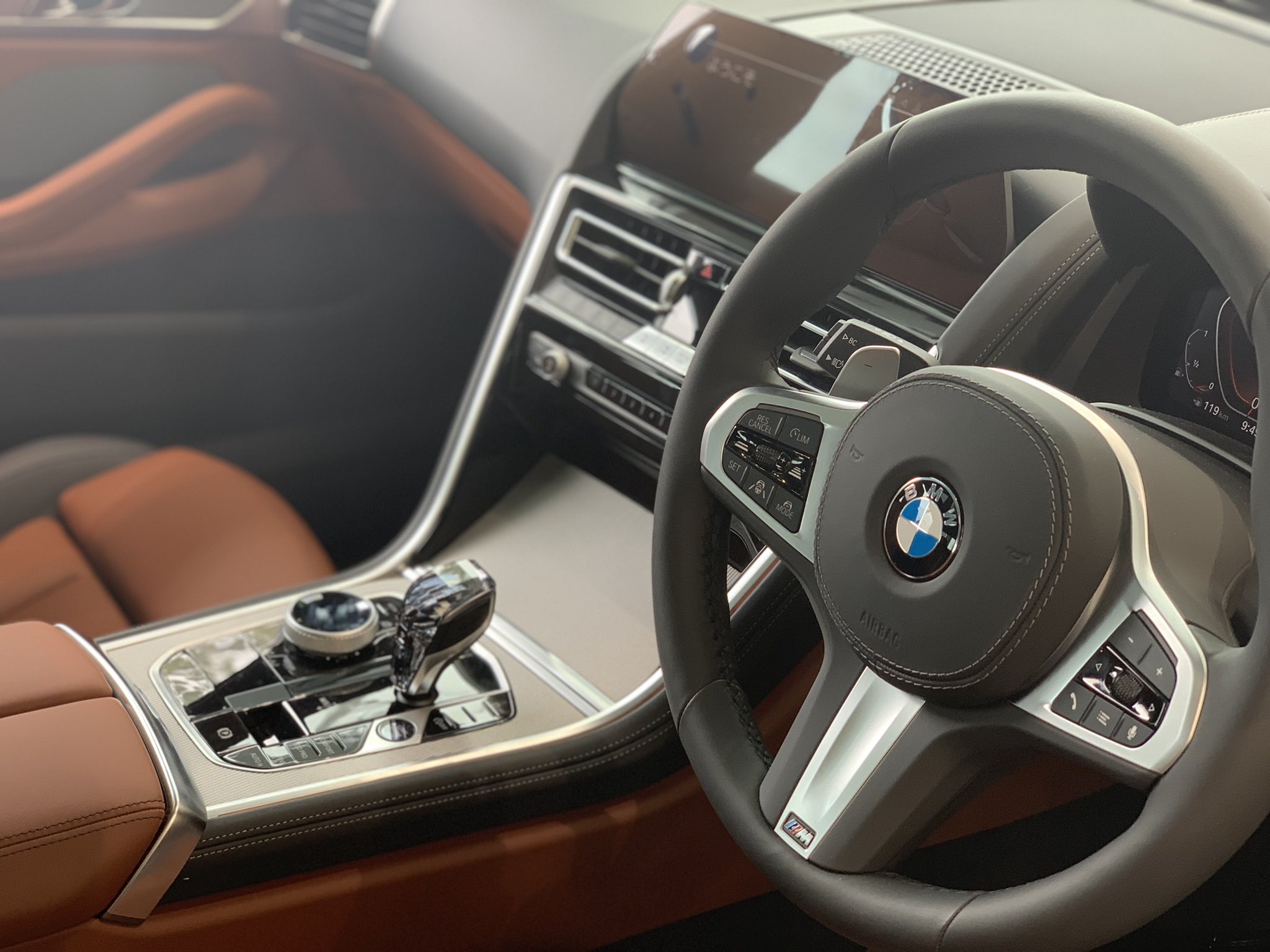 Sapporo Nishi Bmw ちなみにシフトレバーはクリスタル エクステリアもインテリアも美しい Bmw 8seriesgrancoupe 8シリーズグランクーペ 展示車 T Co Rftl5iaahf Twitter