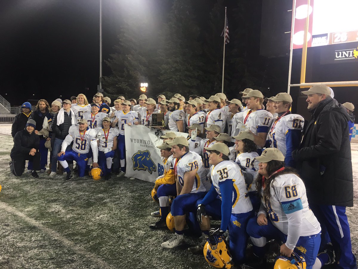 PressSports_WY's tweet photo. Broncs raise the banner! https://t.co/M7CPTd10sJ