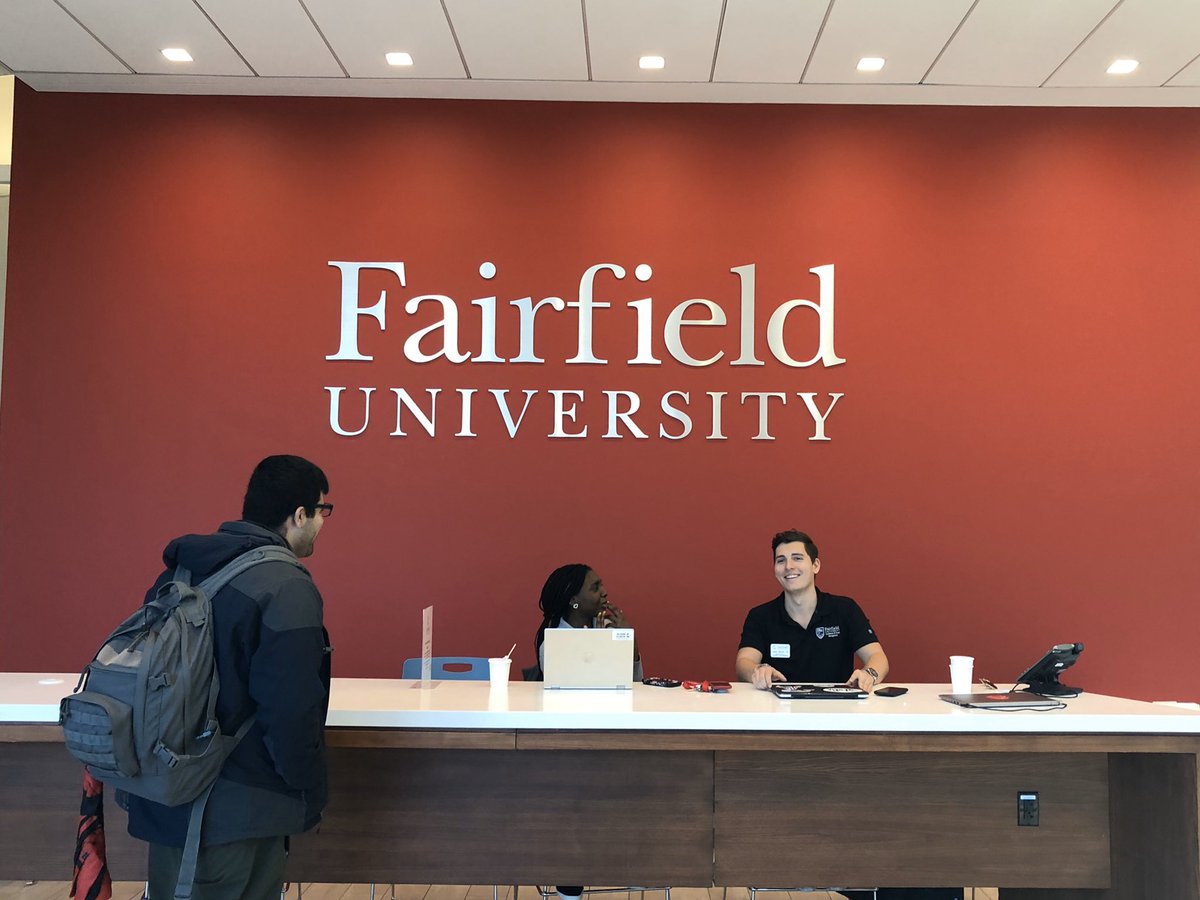 CharliWarren1's tweet photo. I am super excited to announce that I have verbally committed to Fairfield University! I'm so thankful for this opportunity! Thank you to my parents, Wildfire family, and everyone who has helped me along the way, GO STAGS!! #wildfirenation @StagsSoftball @PaulsonWildfire https://t.co/rpGO1CKTgY
