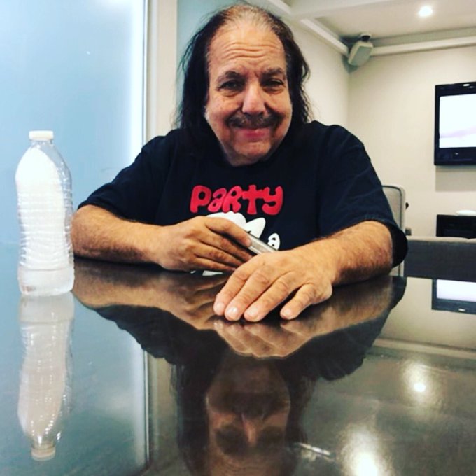 Watch Ron Jeremy's leaked NSFW photo on TwXstars