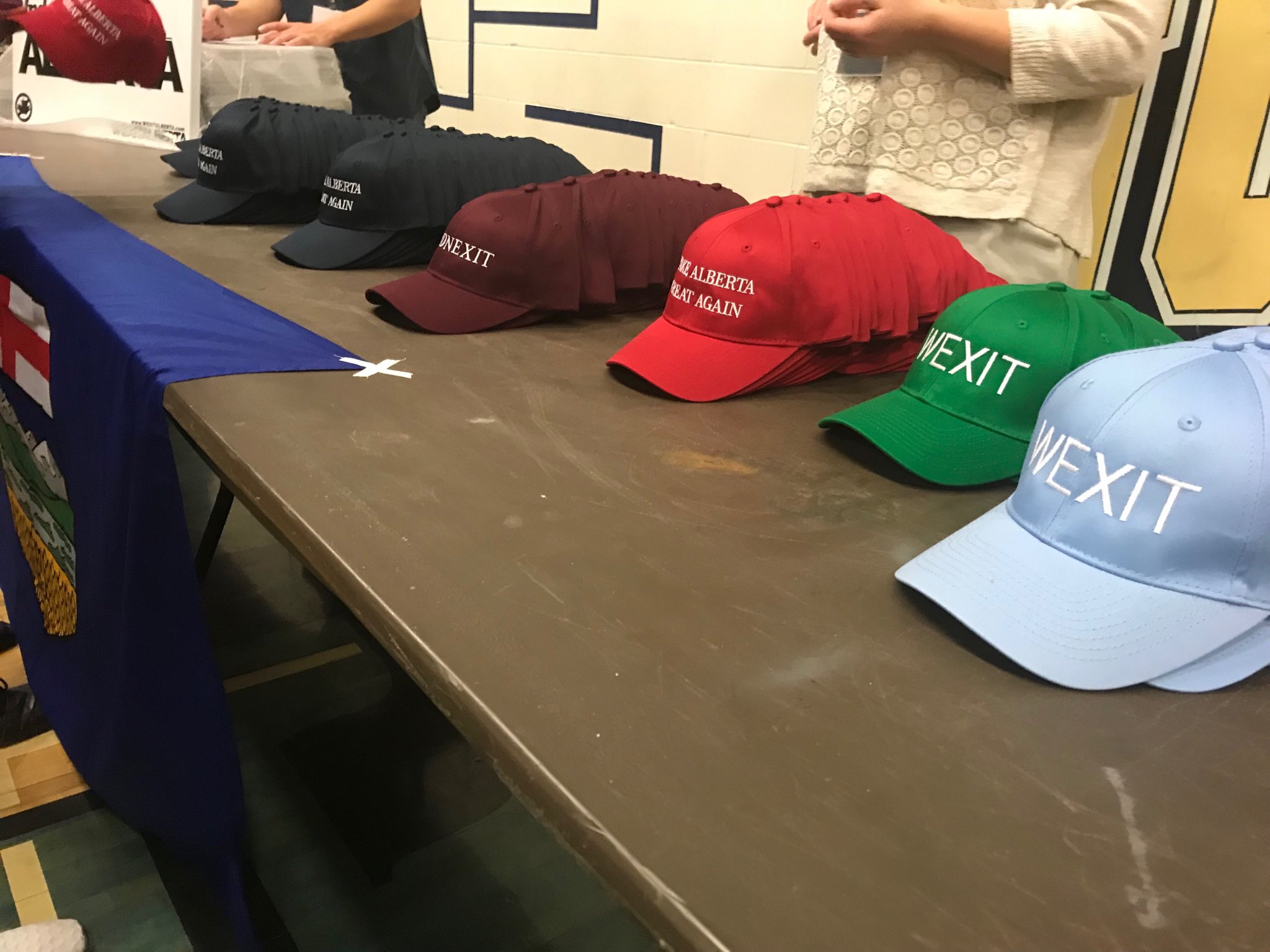 EJiiTlsW4AAJysT?format=jpg&name=large