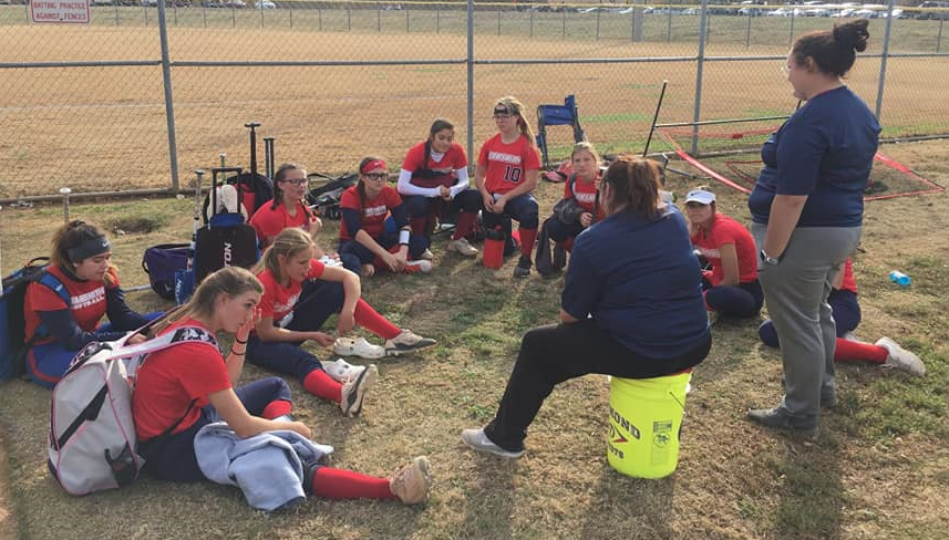 TexasTeamsmith's tweet photo. 14U tEAMSMiTH going over game plays!
#teamsmithsoftballtx
#fortheloveofthegame
#respectthegame
#loveour14u https://t.co/kqVQK3bMWq