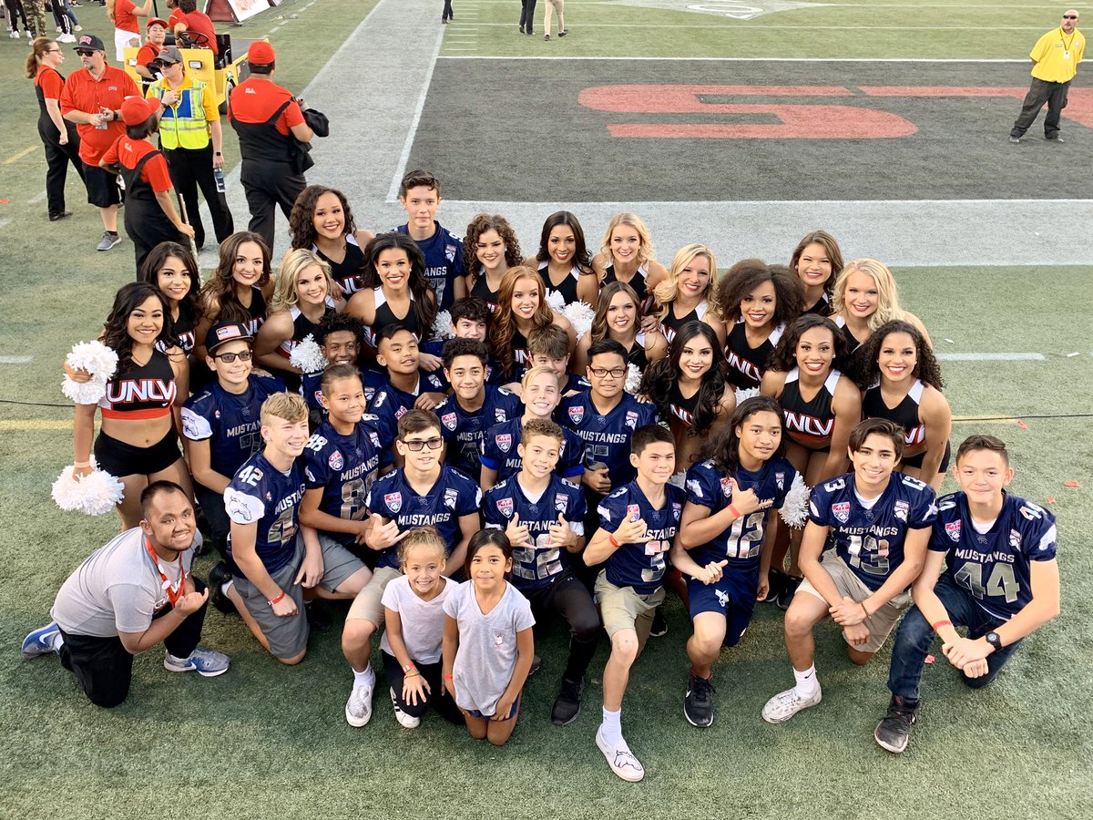 blue_mustangs's tweet photo. Thank you @UNLVPom @unlvfootball @unlv for all the photo ops with our SR Mustangs Blue 13U NYS state champs! Our boys are heading to Florida in December for the AYF national championships. We don’t have cheerleaders of our own so if you wanted to come cheer us on by all means lol https://t.co/tICtZ7V333
