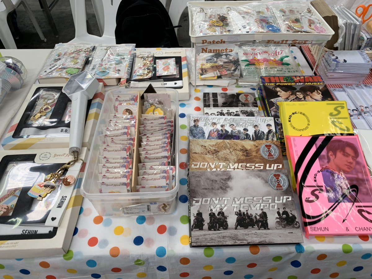 Thingsbox_'s tweet image. วันนี้ทางร้านไปออกบูธที่งาน #FANDOMFESTTH 
บูธ O4 
มาอุดหนุนกันได้นะคะ สินค้าราคาพิเศษทุกรายการค่ะ😊💘🙇🏻‍♂️