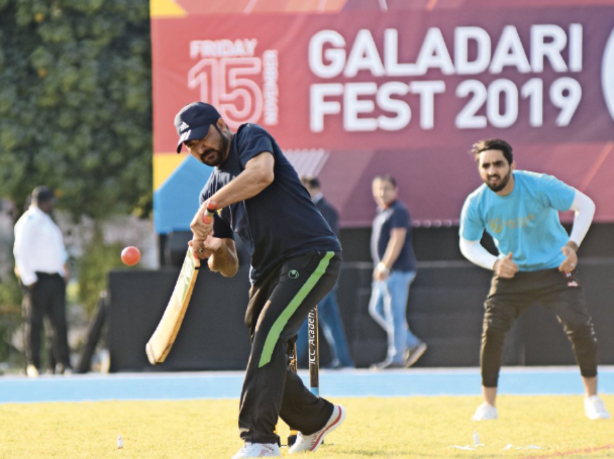 khaleejtimes's tweet photo. #GaladariFest2019: Over 2,000 celebrate healthy living at #fitness carnival
https://t.co/Z9PPwTdBCg
#Dubai30x30 | @DXBFitChallenge| #KTForGood | #FightingFit | #PlayItForward | #DFC2019 https://t.co/cYcJc5Q51z