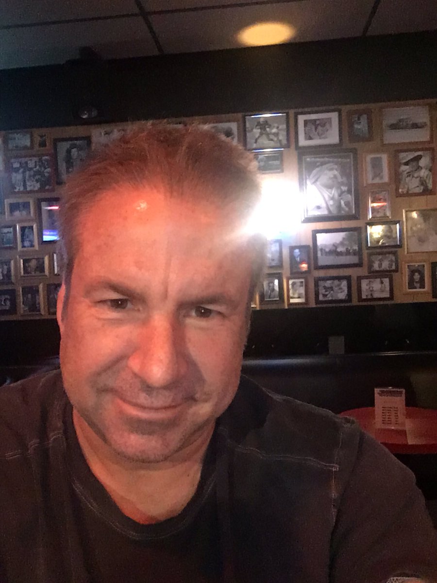 John Melendez On Twitter Hey I M Looking For My Soul Mate Tweet Me Your Resume S