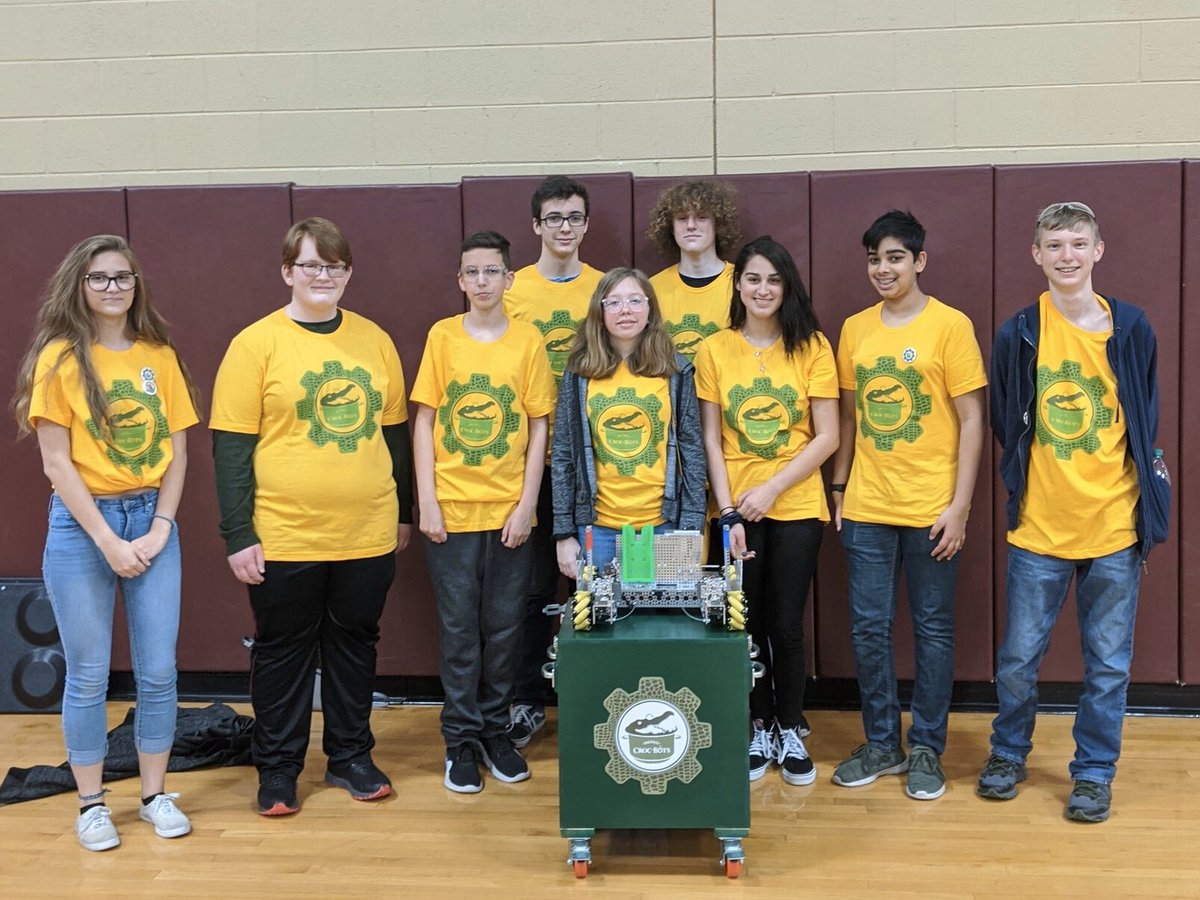 Our 4 teams made us very proud today at the Fox Valley South League Meet #1. Hope the teams had fun! #skystone <a href="/GearsofFuryFTC/">Gears of Fury 10267</a> <a href="/10268Gearaffes1/">10268GearaffesFTC</a> <a href="/REVOLUTION14792/">Revolution/FTC</a> <a href="/crocbots16565/">Crocbots16565</a>