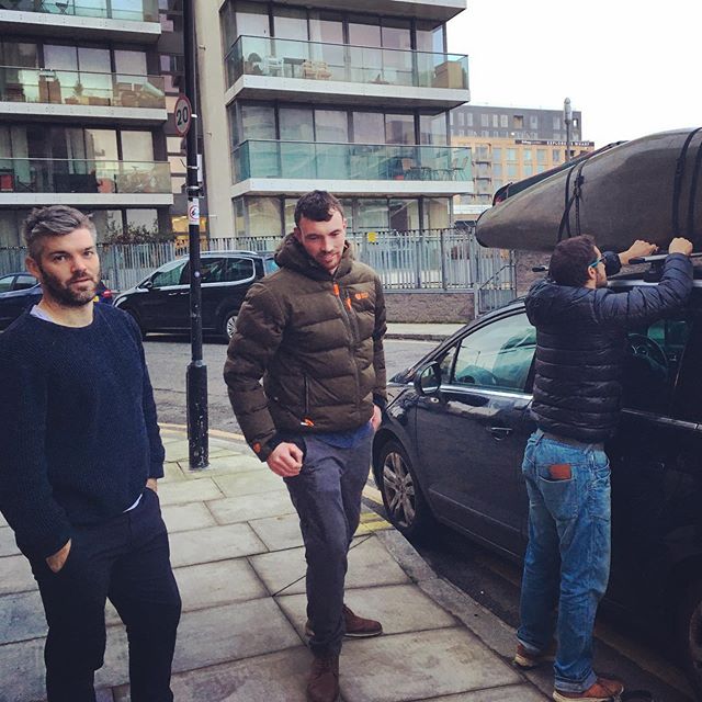 Early morning game faces ahead of a long Sunday drive to National Division One in #Leeds.

#CanoePolo #KayakPolo #LeedsLeedsLeeds at Poplar Union