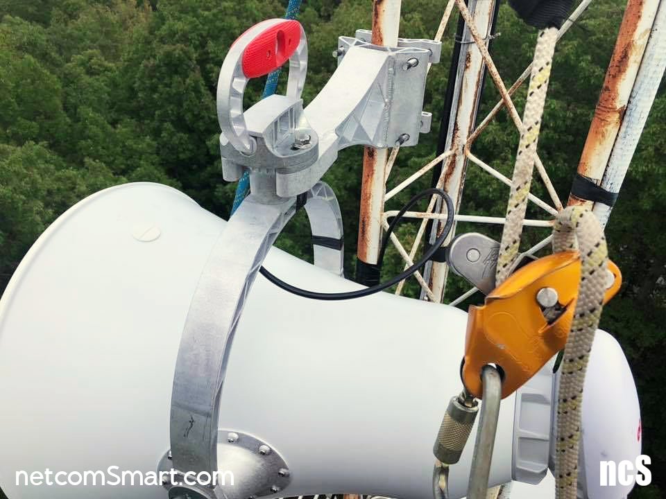 netcomsmart's tweet image. RF Elements UltraHorn antenna used for noise free point to point connection in Balcksburg, Virgina
.
.
.
#wireless
#ubiquitinetworks
#mikrotik
#Qomuniq8
#wirelessISP