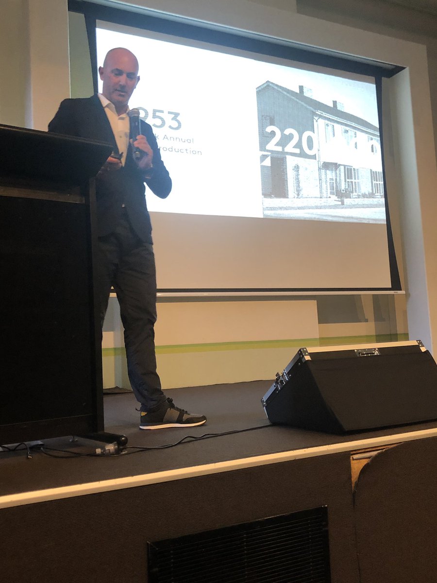 Philip Thalis tweet media