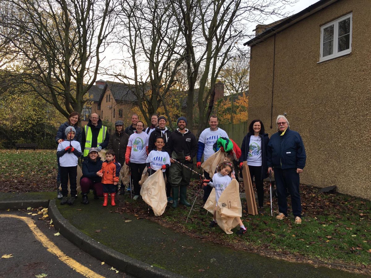 connected_cpf's tweet image. First plog of this weekend was in Kingston. They had homemade pizzas after! 😋 Thanks to all who took part. Great haul! #plogging #litterpick
