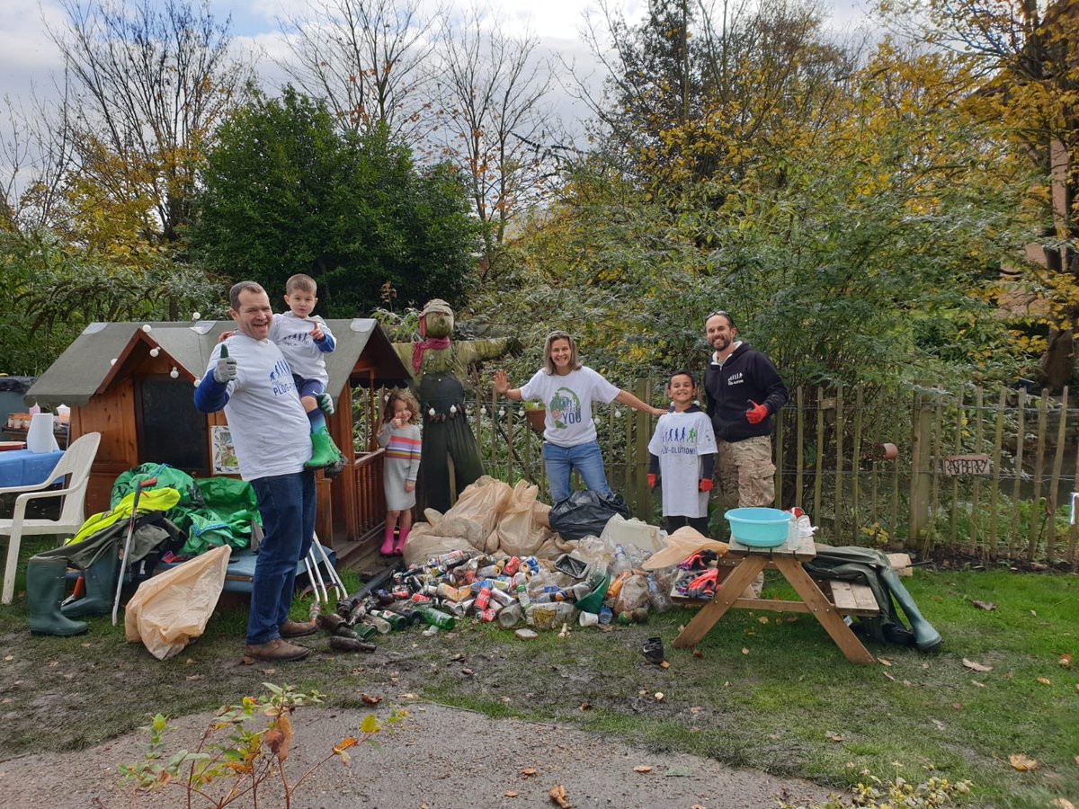 connected_cpf's tweet image. First plog of this weekend was in Kingston. They had homemade pizzas after! 😋 Thanks to all who took part. Great haul! #plogging #litterpick