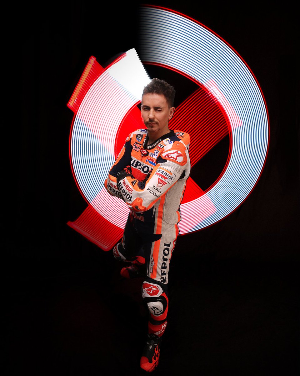 MotoGP's tweet photo. Emotional day ahead for @lorenzo99 🏁

The #ValenciaGP will be the last race for the 5-time World Champion 🏆

#ThankYouJorge for everything you've given to the sport 🙌 https://t.co/m9gwqFPi8h