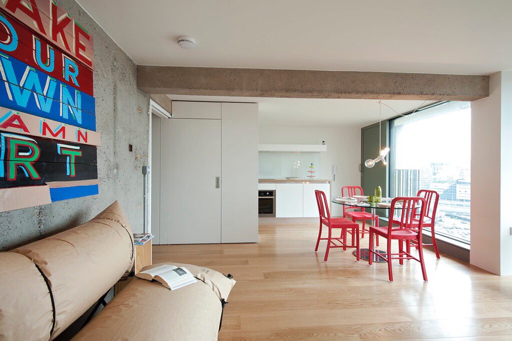 urban_splash's tweet image. This weekend these two brilliant developments in Yorkshire have both scooped awards; our Park Hill in Sheffield was crowned the Best Renovation project @What_House, while Listers Pods in Bradford were awarded an @NDA_Design award. Our total now stands at 424 awards!