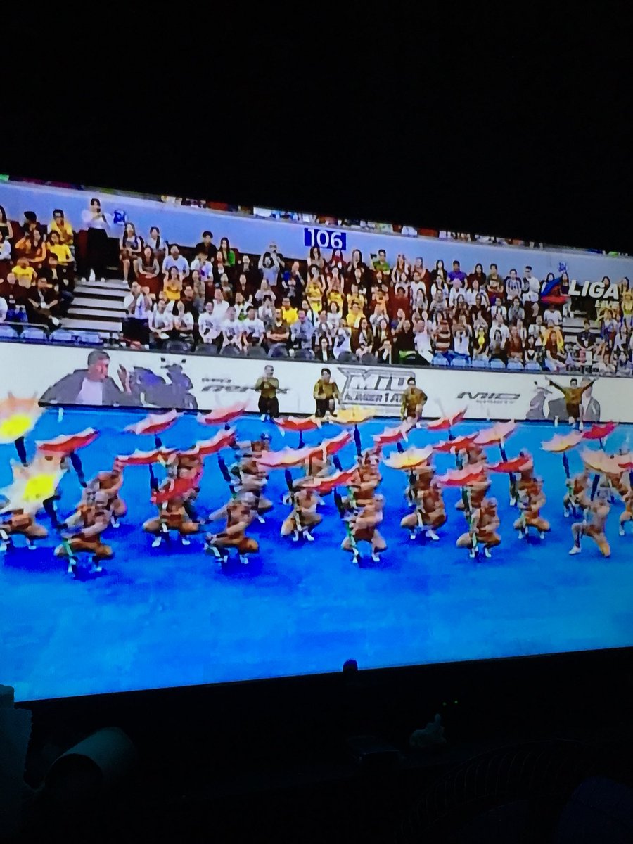 thomasians bringing out their umbrellas and preparing for the heavy rainfall, 2019 

charot
#UAAPCDC2019 
#OneFORESTpaña