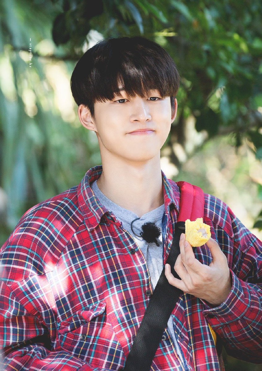 chocojuelay's tweet photo. Hanbin deserved more respect @Vliveofficial
#RespectKimHanbin #UninstallVlive https://t.co/IMZG4zgbzm