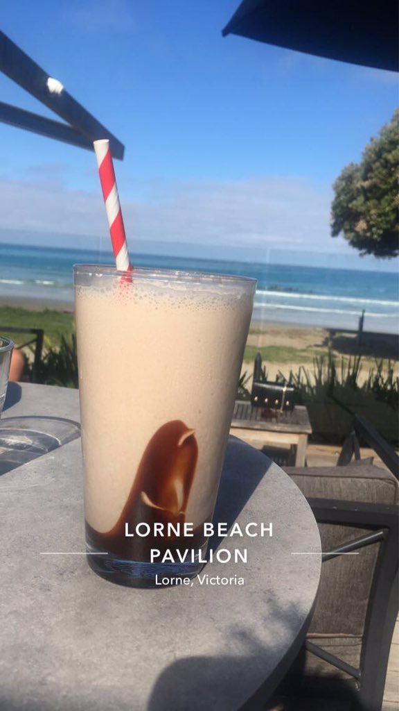tomrio_'s tweet photo. #chocshake from #LorneBeachPavilion. Hard to resist in such a pretty setting. The #milkshake hit the spot, although lacked flavour and the texture was more milky than creamy. Saved by the fact it was a fairly generous size. 6/10. https://t.co/Bn0GR7WzIz