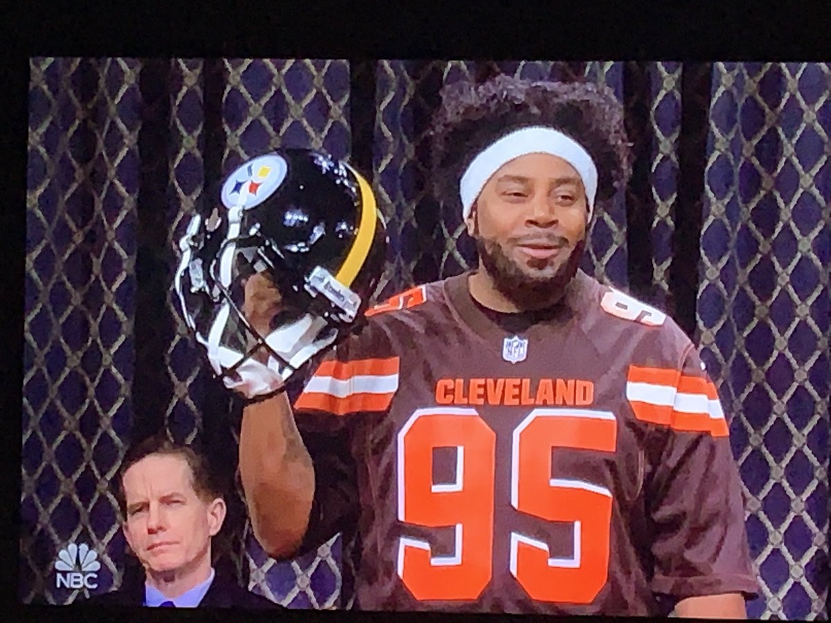 Jake_Trotter's tweet image. SNL opening sketch