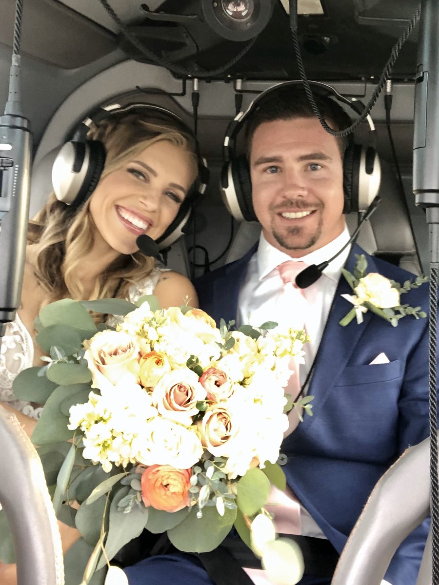 Congratulations to Natalya and Chris on their wedding day. From Alamo and Austin Helicopters 🚁 #helicopterweddingday <a href="/AustinHeli/">Austin Helicopters</a> <a href="/austin360/">Austin 360</a> <a href="/Choiceweddings/">Weddingday Choices</a> @LoneOakBarn