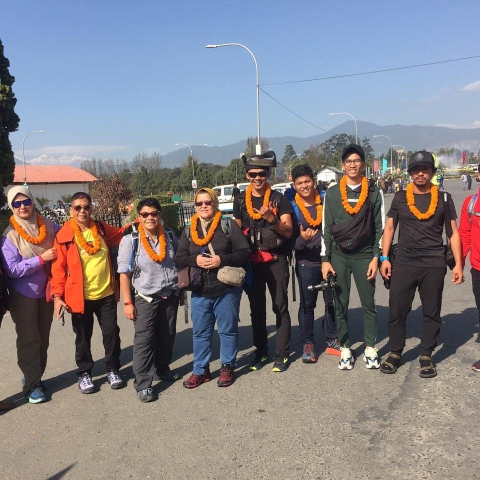 AimingL's tweet photo. So nice to welcome to good people. Here we are for the trekking to #Annapurna Base Camp.
#atravelteam #traveltonepal #visitnepal2020 #abctrek #grouptrek #family #annapurnamassif #basecamp #aimingadventure #bikiadventure #biki_a_trip_organizer #joinus #contactus https://t.co/KdrmAusy0t